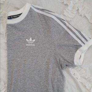 Cropped Adidas Short Sleeve T-Shirt!